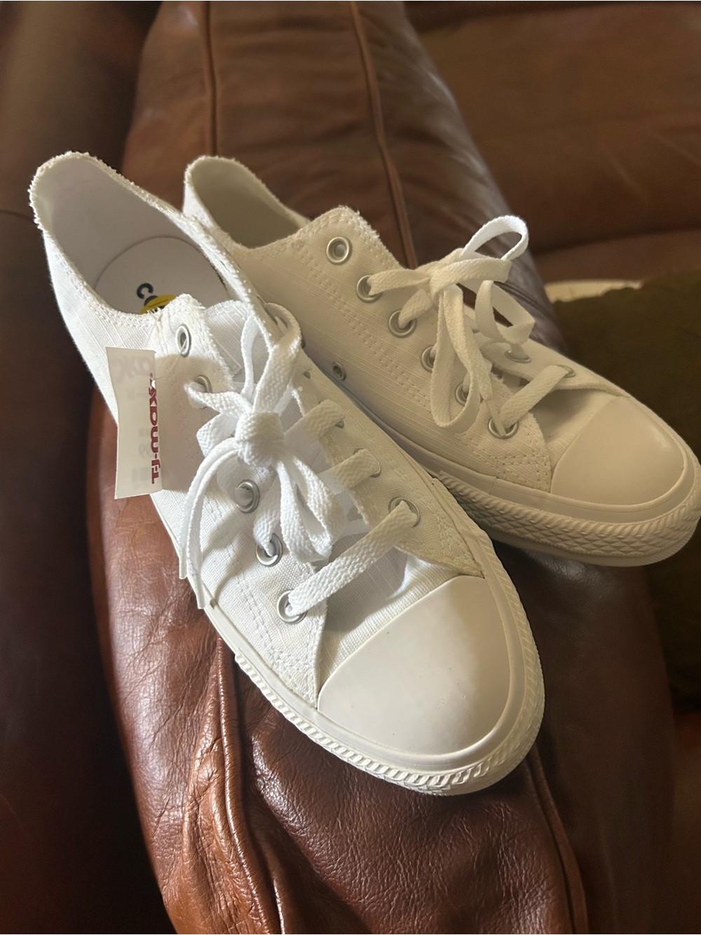 NWT Converse All Star Tennis Shoes Sneakers 9 women